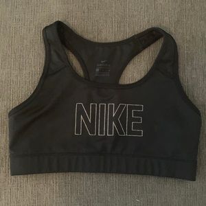 Nike Dri Fit Sports Bra - Medium ✨
